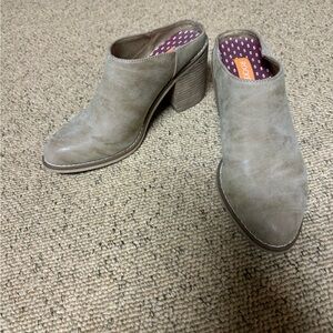 Beige Nubuck Heeled Mule